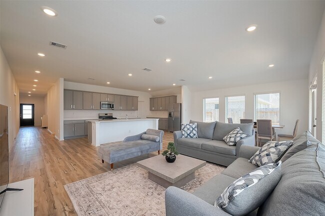 Foto del edificio - 5343 Sleepy Fox Ln