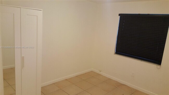 Foto del edificio - 3689 NW 14th St