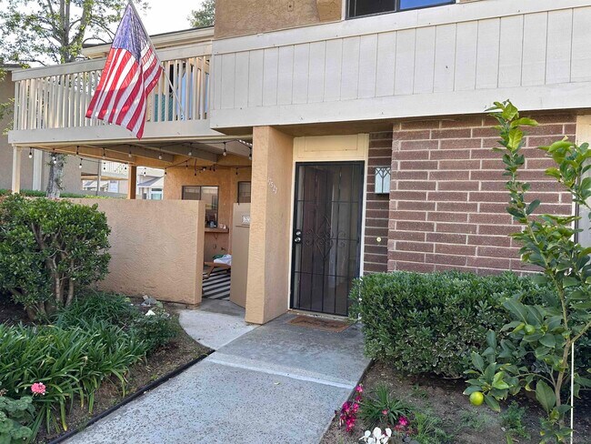 Foto del edificio - 17527 Ashburton Rd