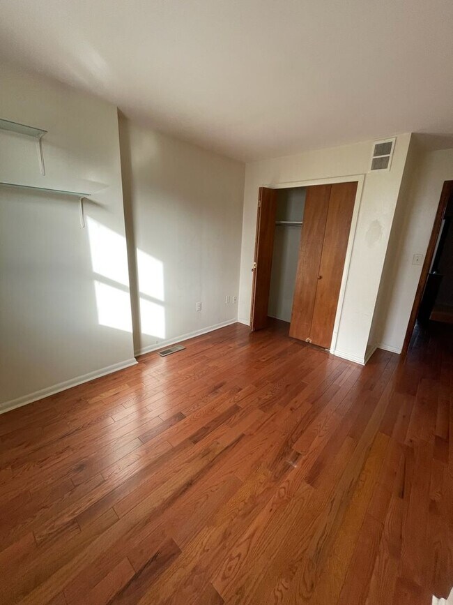 Foto del edificio - 3 Bedroom Near Packer Park