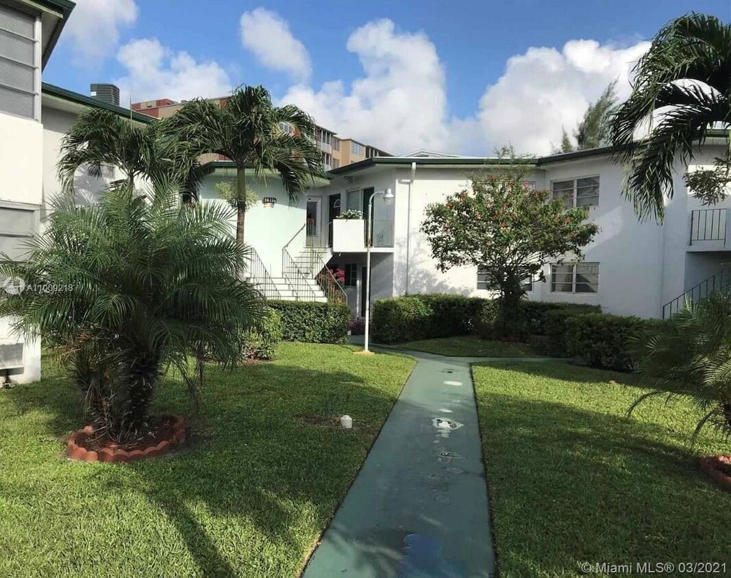 1667 NE Miami Gardens Dr Unit 243, North Miami Beach, FL 33179 Condo for Rent in North Miami
