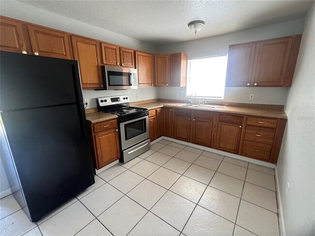 Building Photo - 2435 20th St S