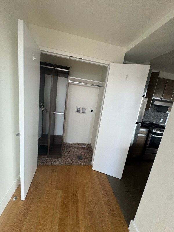 Foto del edificio - 9639-96-66 66th Ave