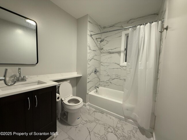 Building Photo - 50 Market St