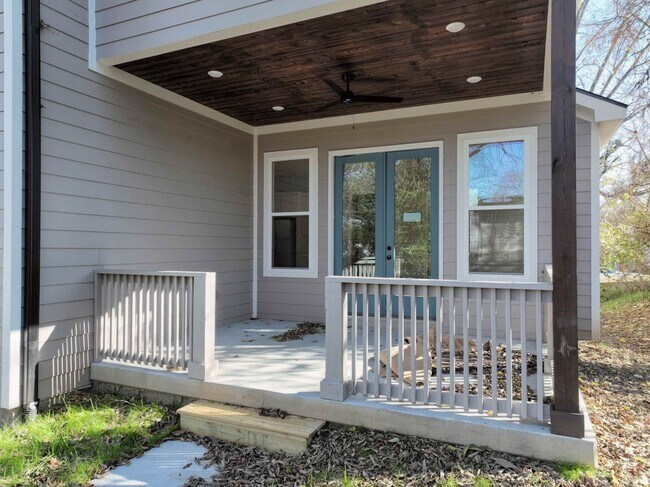 Photo - 2029 Rosemary Ln House