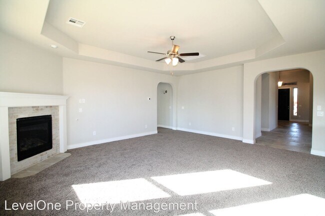 Building Photo - 4 br, 2 bath House - 6404 NW 162nd Ct