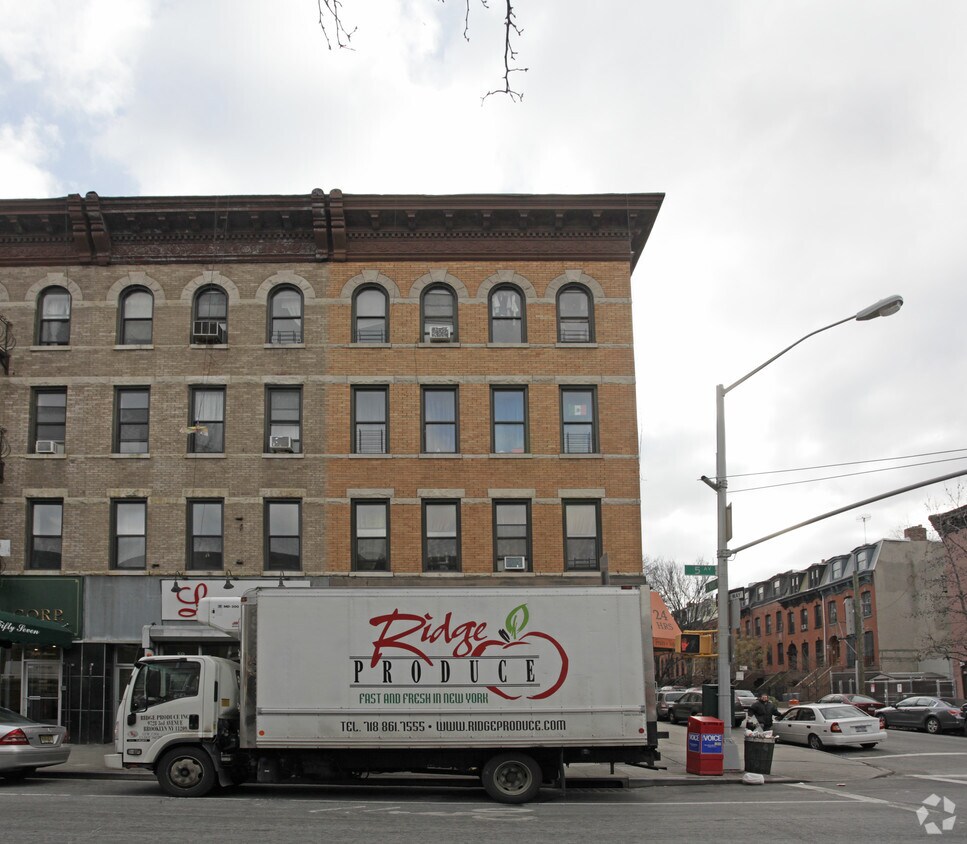 Foto del edificio - 61 5th Ave