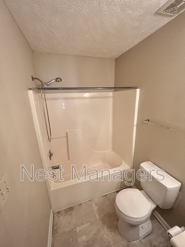 Building Photo - 1703 Winnabow Dr