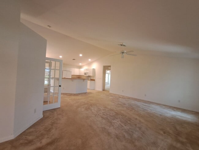 Building Photo - 1306 Diplomat Pkwy W