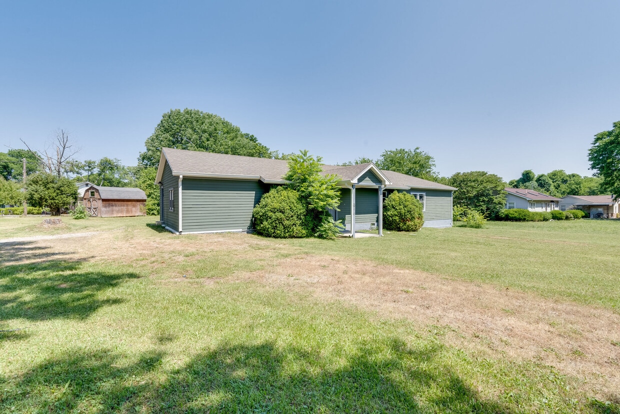 Foto principal - 279 Stones River Rd