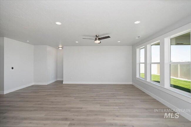 Building Photo - 2762 E Gypsum St