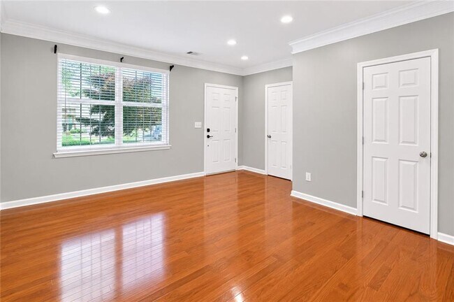 Building Photo - 559 Windstone Trail