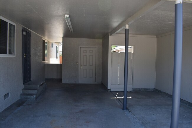 Foto del edificio - 1333 Frank Ave