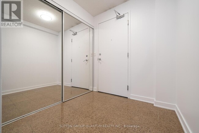 Building Photo - 81-381 Navy Wharf Ct