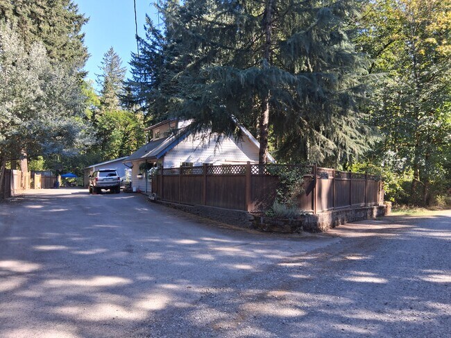 Foto del edificio - 28384 SE Broadleaf Rd