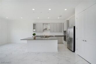 Building Photo - 20195 Ainsley St