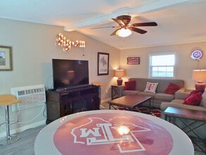 Building Photo - 108 Park Pl