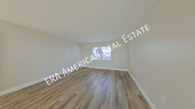 Foto del edificio - 613 Colonial Dr