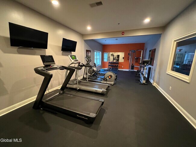 Building Photo - 48 Bavarian Wy