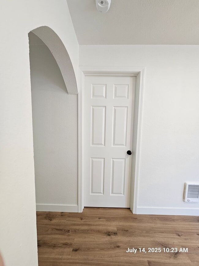 Foto del edificio - 408-410 SW Elmwood Ave