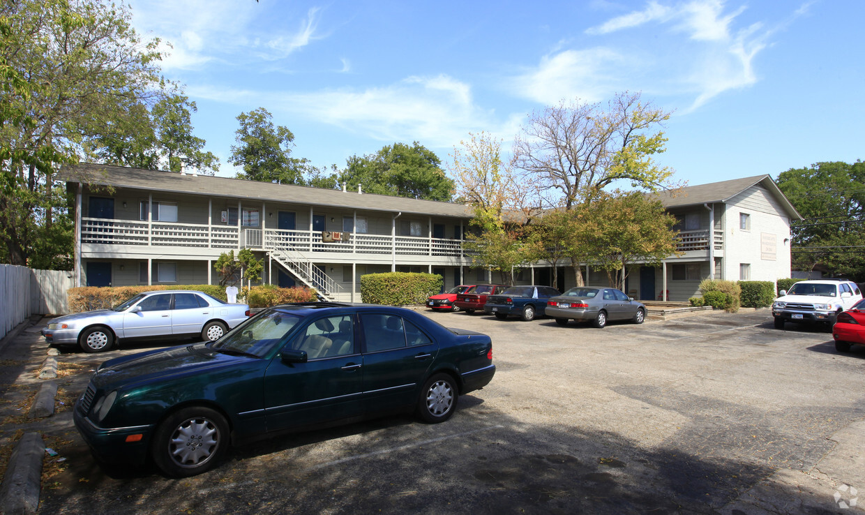 Primary Photo - Redfield Apartments