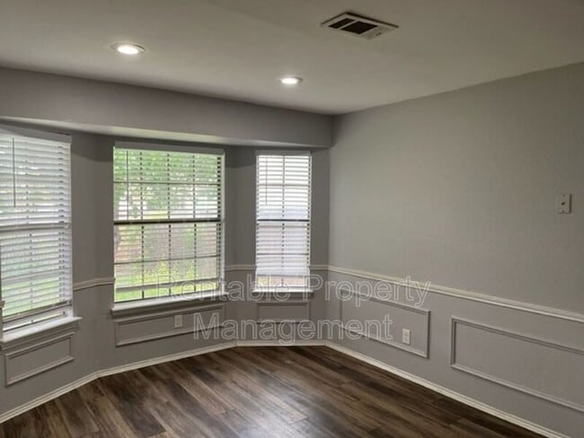 Foto del edificio - 6717 Copperwood Ct