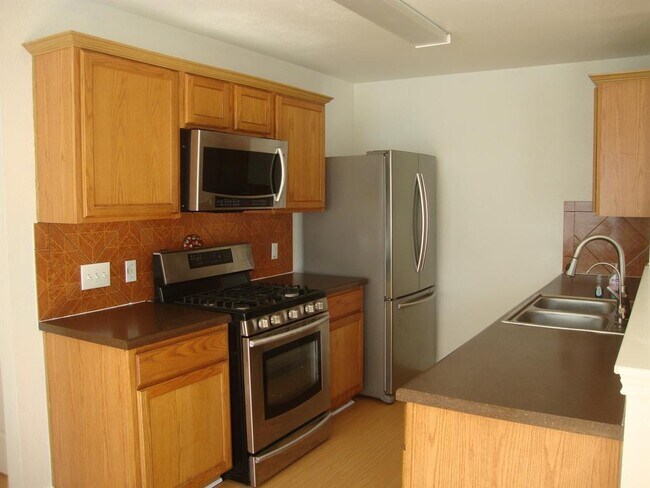 Building Photo - 16729 Jaron Dr