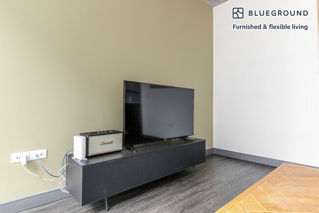 Foto del edificio - 60 E Randolph St