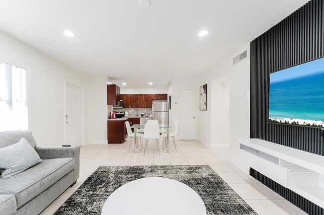 Photo - 1800 NW 4th Ave Apartment