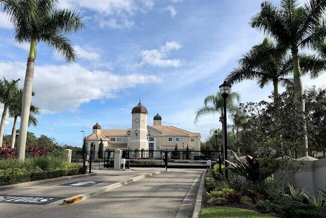 Building Photo - 166 SW Peacock Blvd