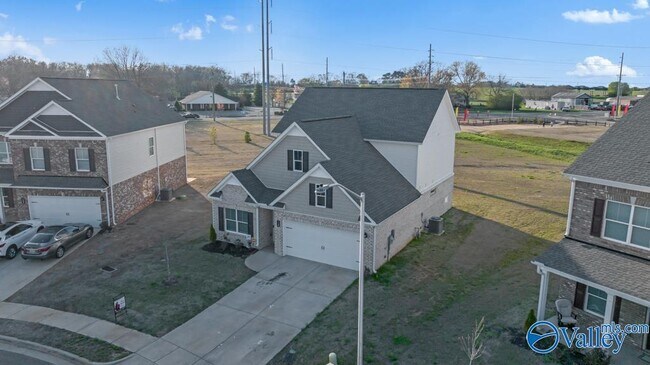 Building Photo - 110 Mill View Dr