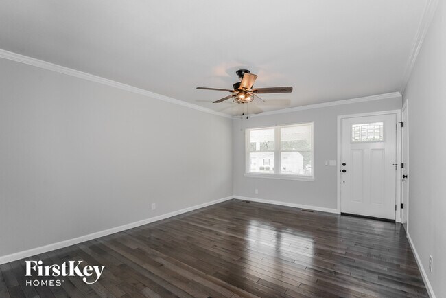 Foto del edificio - 1706 Pebble Brook Dr