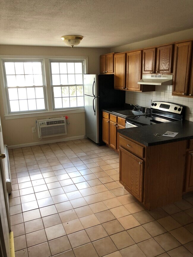 Foto del edificio - 8 Carriage Hill Rd