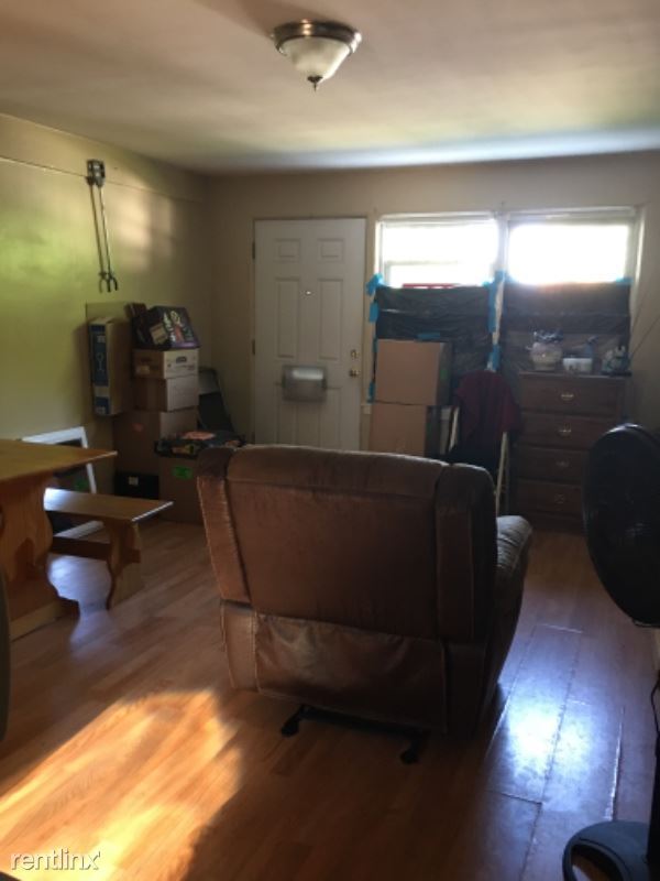 Foto del edificio - 1 br, 1 bath Apartment - 2801 N Leclaire Ave