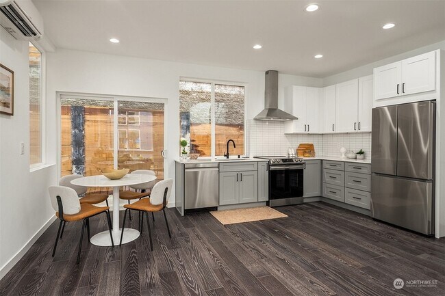 Foto del edificio - 1714 NE 96th St