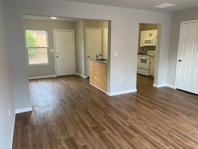 Foto del edificio - 90 Crabapple Rdg