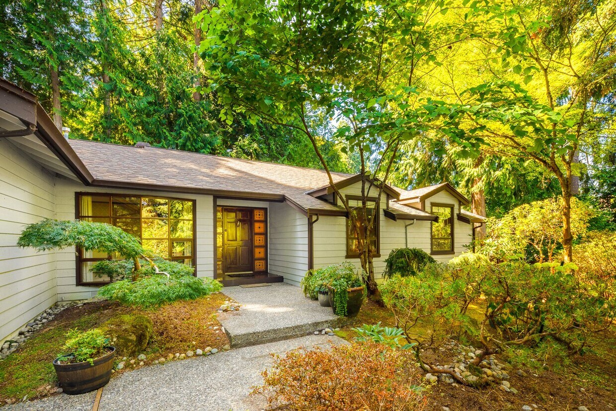 Single Story Redmond 3 Bedroom 1.75 Bath H... House for Rent in