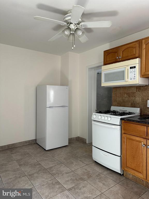 Foto del edificio - 1220 Pine St