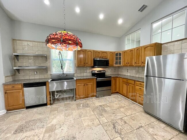Foto del edificio - 5753 Eden Ln