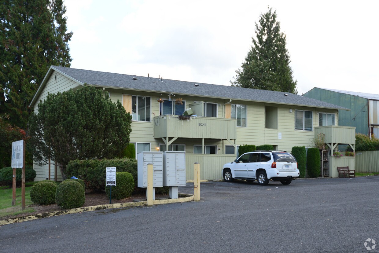 Primary Photo - Sequoia Glen Apartments