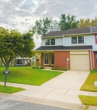 Building Photo - 223 Foxwood Ln
