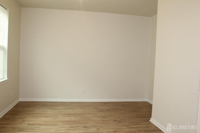 Foto del edificio - 6 Bond St