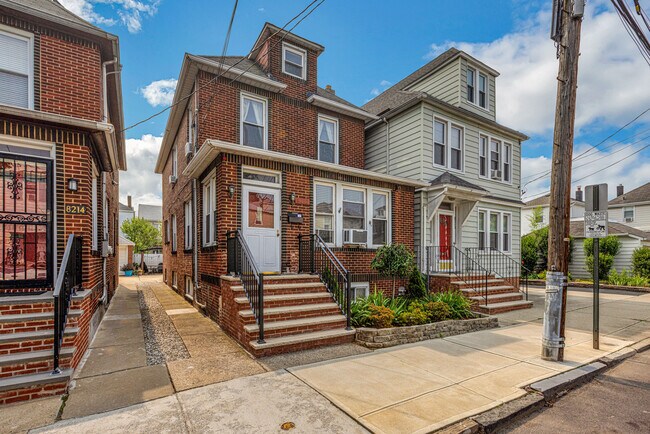 Building Photo - 8212 2nd Ave