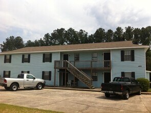 Building Photo - 1601 Victory St