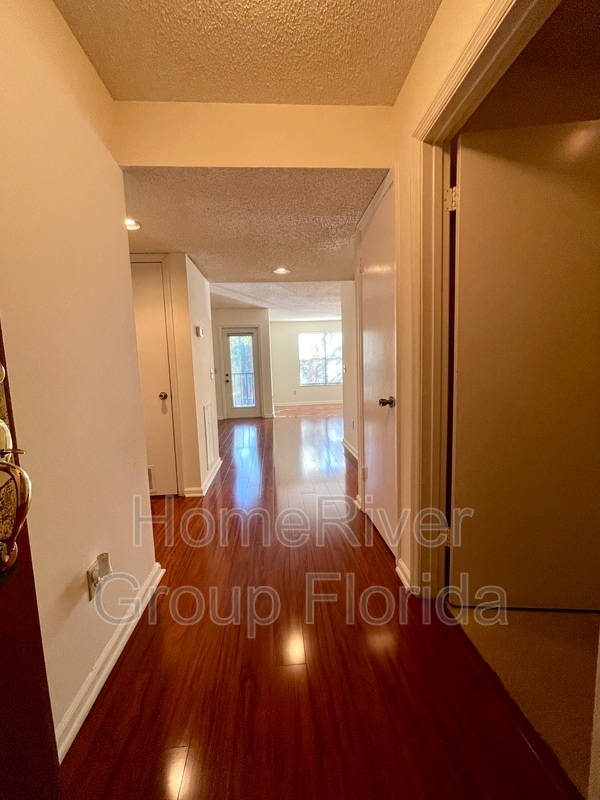 Foto del edificio - 8736 Key Biscayne Dr