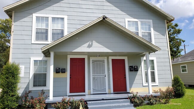 Building Photo - 214 W Republic St