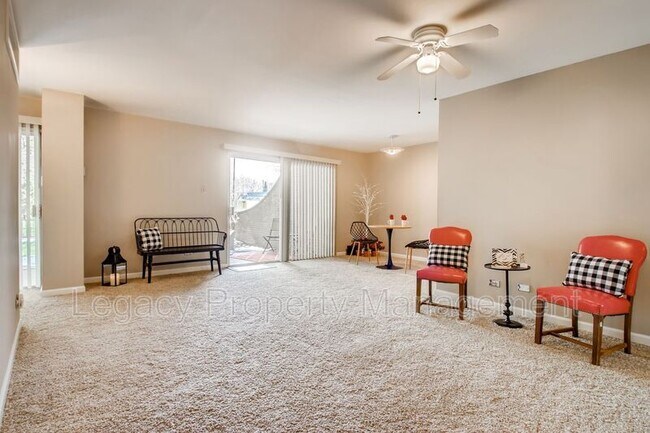 Building Photo - 480 S Marion Pkwy