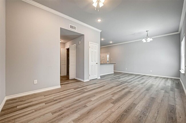 Building Photo - 2512 Southmore Blvd