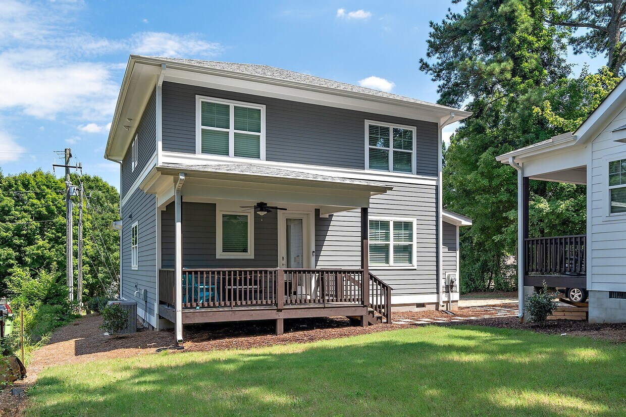 Foto del edificio - 616 Royal St