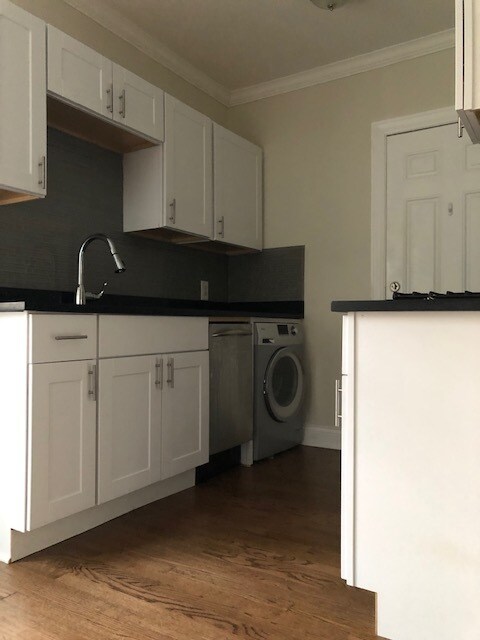 Foto del edificio - 3817 N Greenview Ave